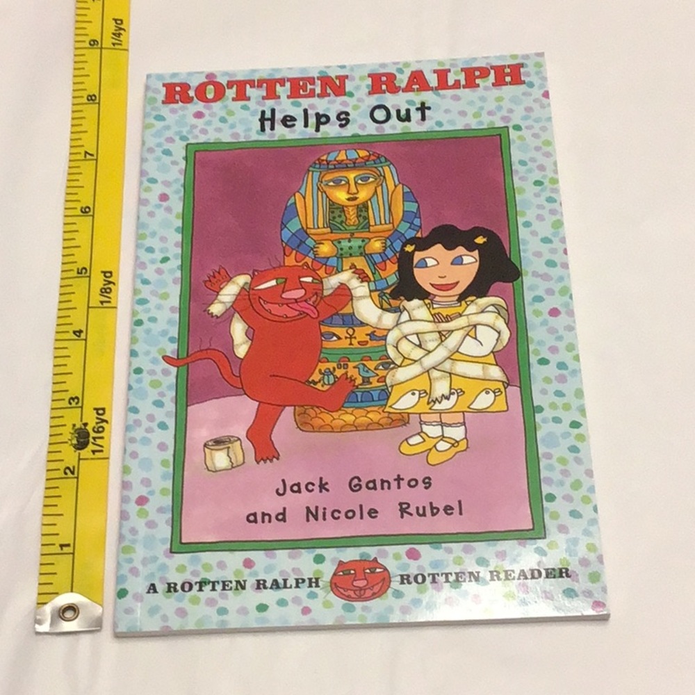 🍀2/10.00🍀 Rotton Ralph Helps Out , like new reading book